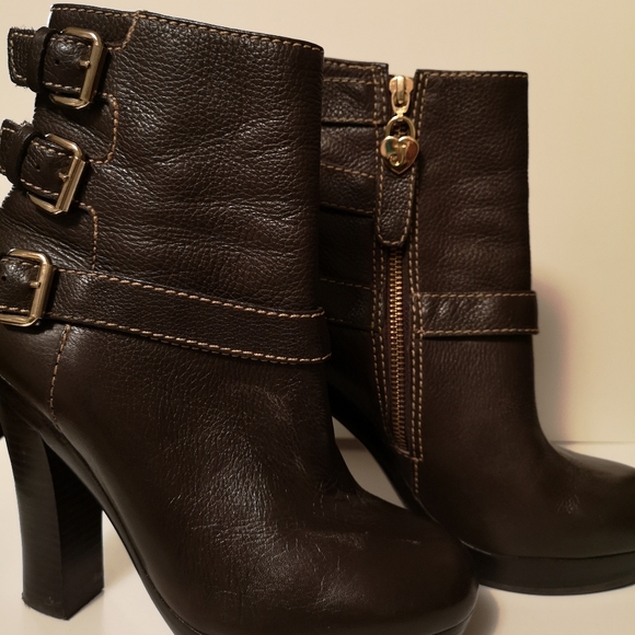 Juicy Couture boots - Picture 3 of 11